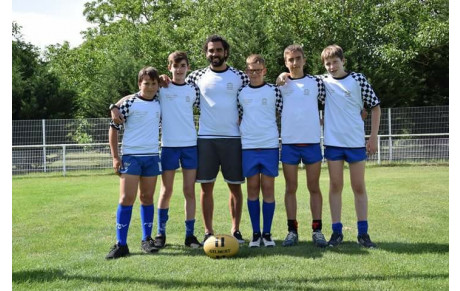 Cinq jeunes Yvetotais avec Yohann Huget...