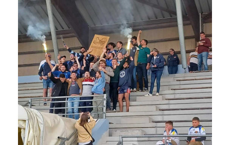La Réserve conserve le bouclier après sa victoire en finale...